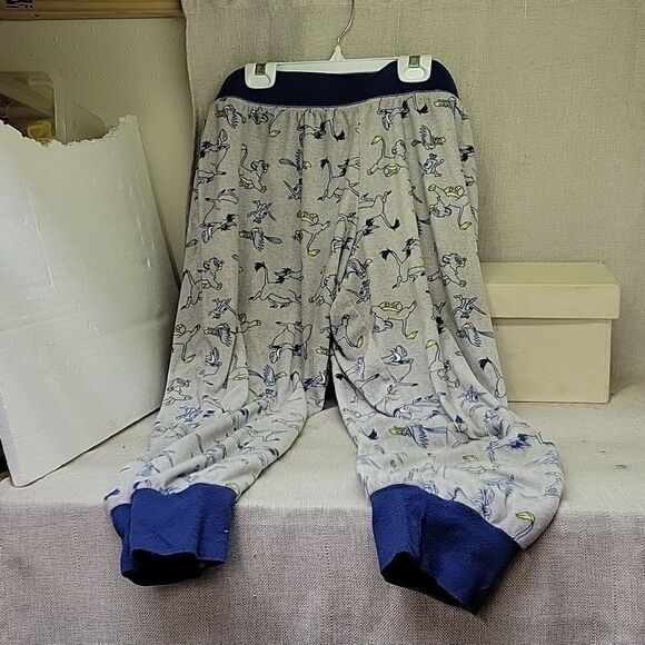 Lion King bundle. Shirt, sleeping pants, movie, books, figures - Picture 10 of 16